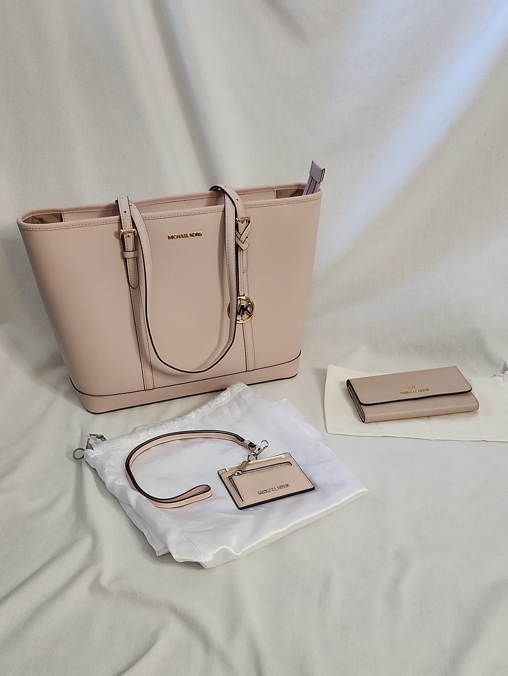 Michael Kors Jet Set Purse, Card Holder Lanyard & Tri-Fold Wallet Set